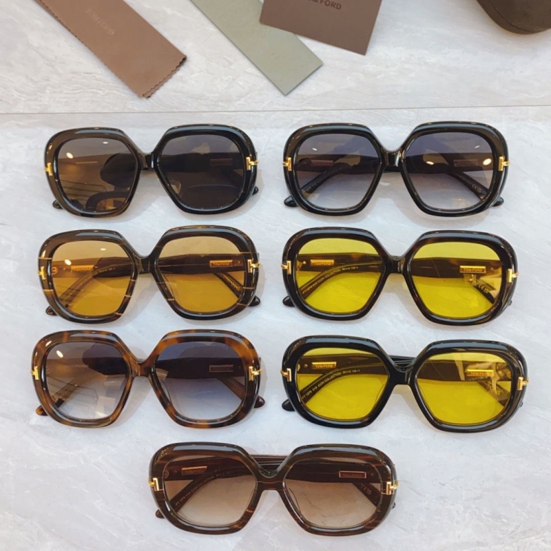 TOM FORD